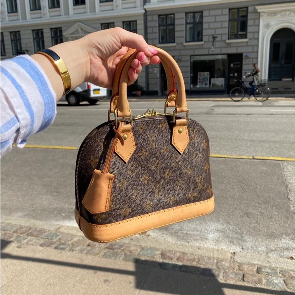 Louis Vuitton LV Alma BB in monogram